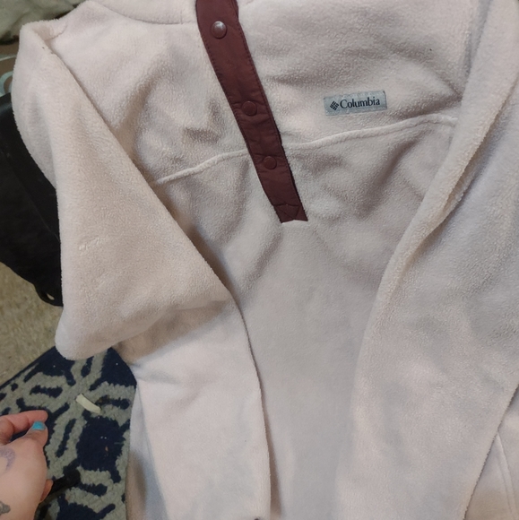 Light pink Columbia pullover - Picture 5 of 5